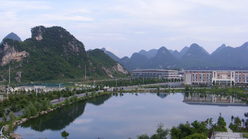 PCB打样板材材质选择：揭秘影响性能的关键因素
